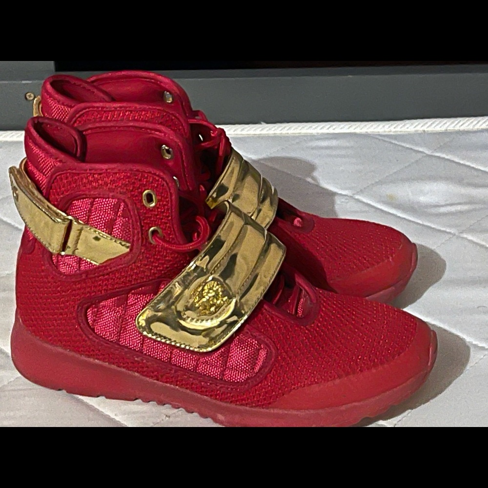 Men’s Red and Gold Vlado Footwear Shoes, men’s size 7.5